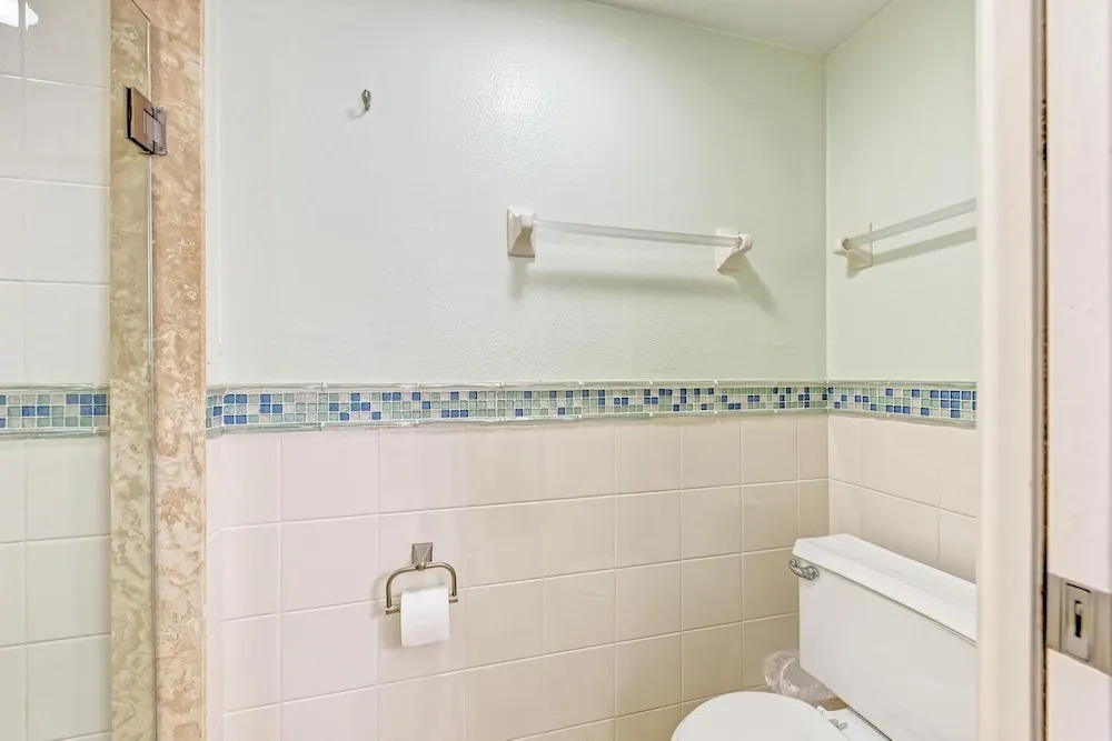 Coquina Tropics-2 Bedrooms-plus Den-2 Bathroom-water Views From Every Room