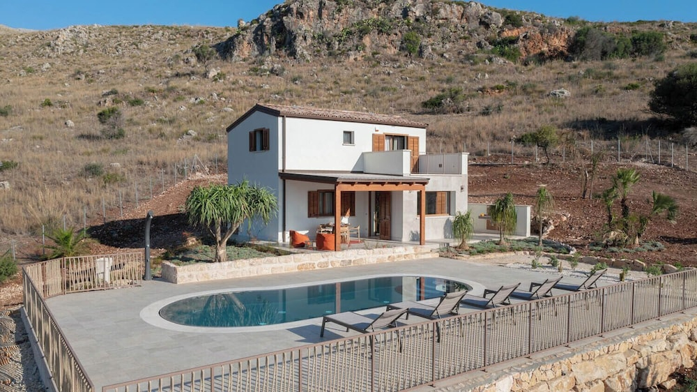 Villa Eos