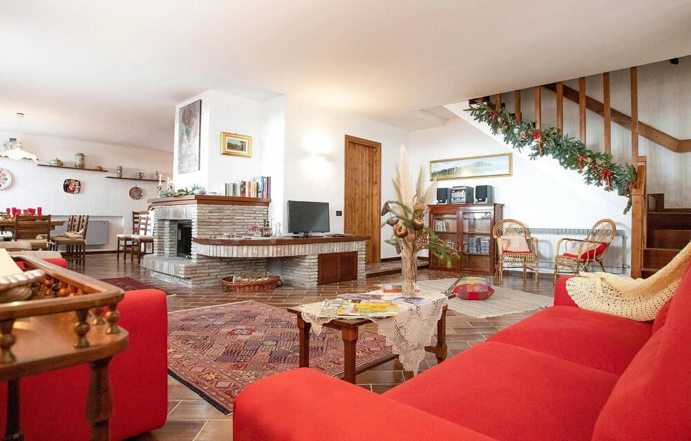 Amazing Home in Spello With Wifi and 4 Bedrooms