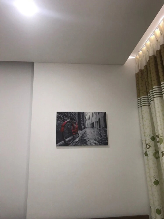 Smiley Apartment 10
