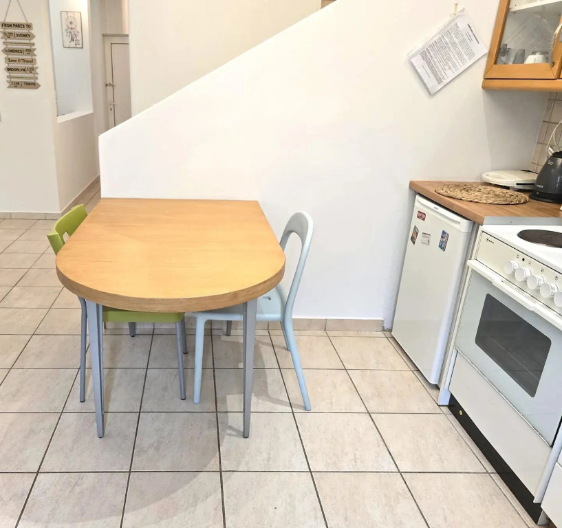 Апартаменты Spacious cosy studio w/100mbps Fiber@Home WiFi in very safe & quiet area