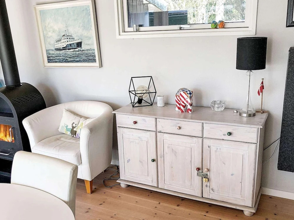6 Person Holiday Home in Vaeggerlose