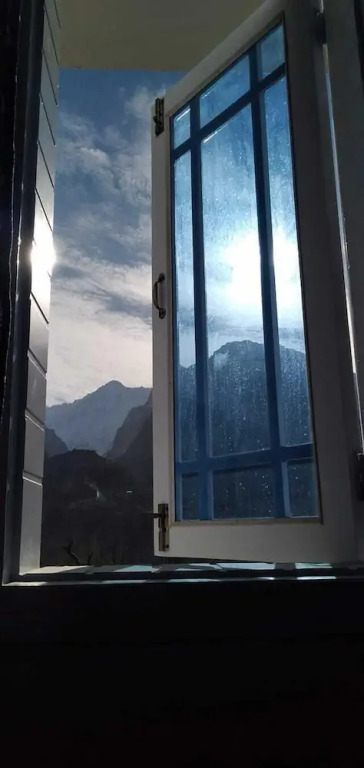 Diran Peak View hotel