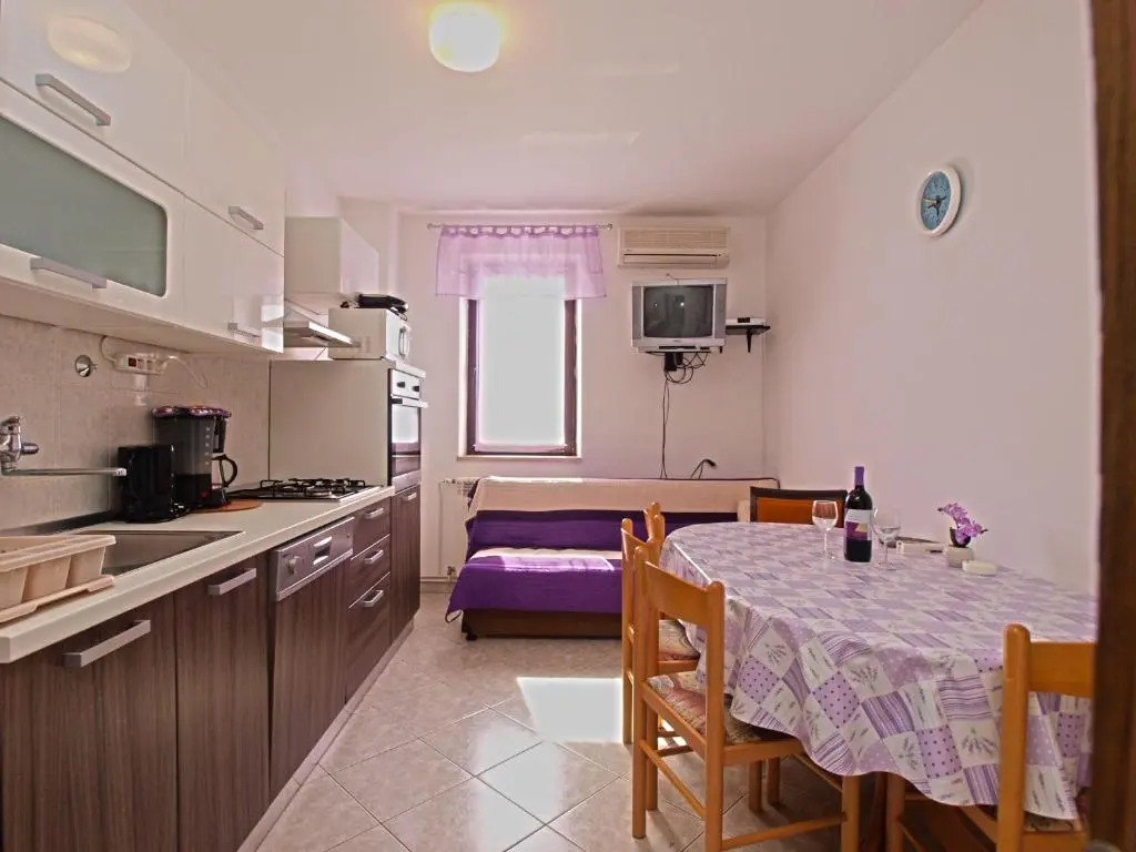 Apartments Orange 768