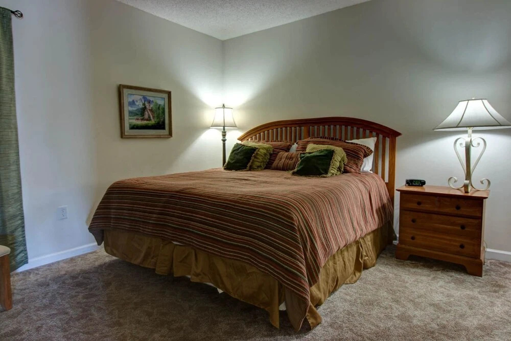 Whispering Pines 521