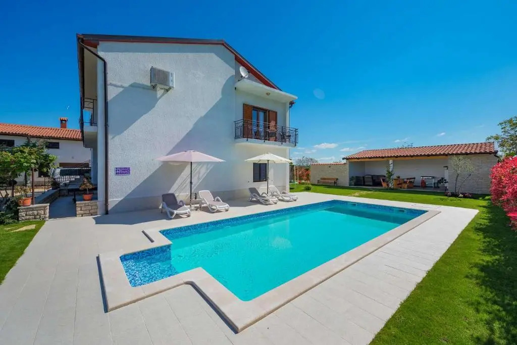 House Demetra