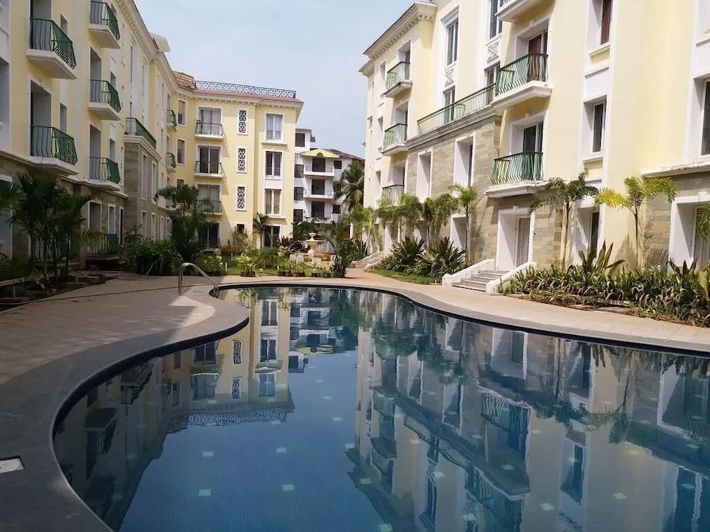 Sea Hawk Suites Baga