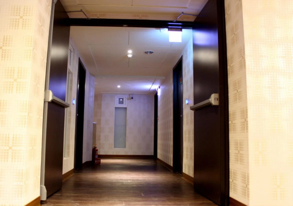 Center Hotel
