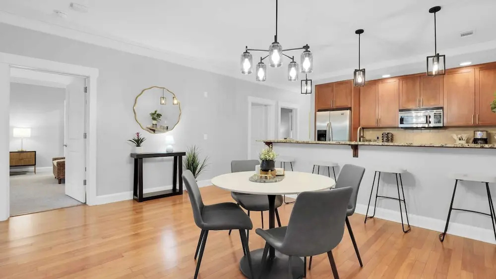 3 Suites Walkable Historic District Location The Juliette by Avantstay