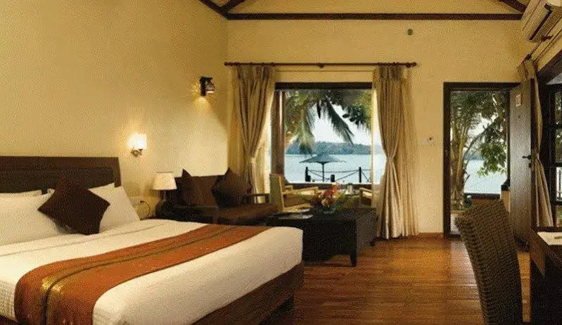 Cambay Palm Lagoon