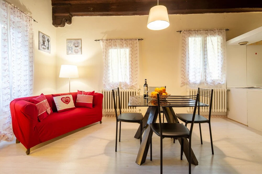 Santa Trinita Suite B