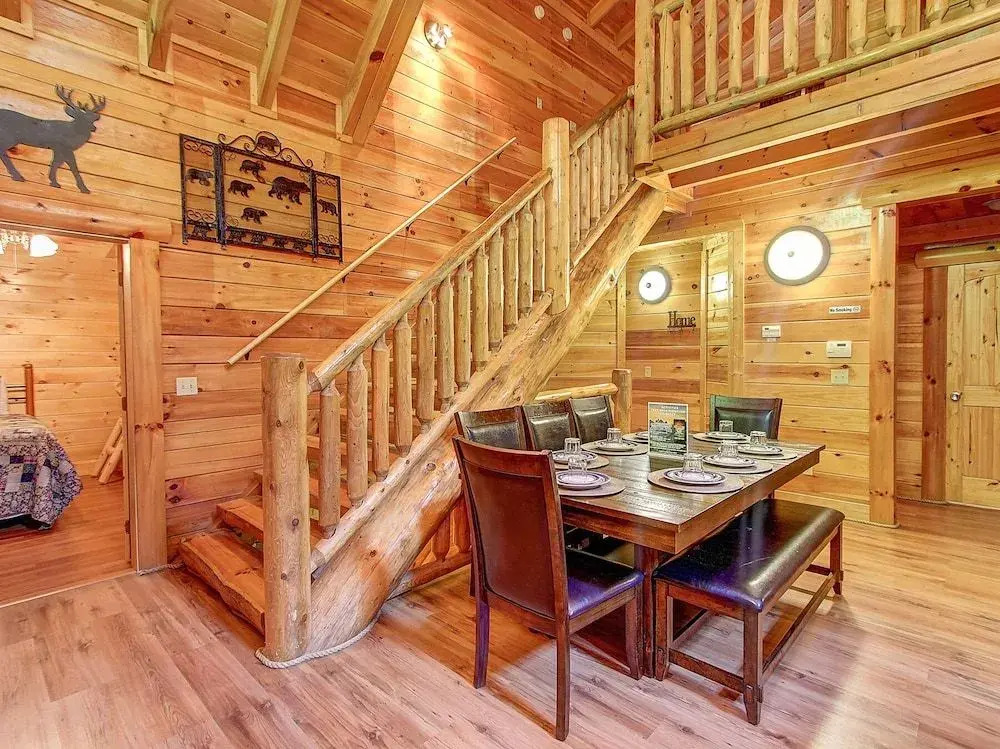 A Players Paradise 3 Bedrooms 3 Bathrooms Cabin