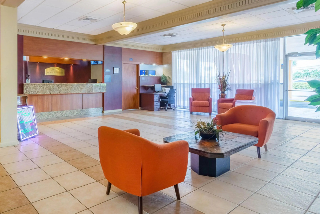 Howard Johnson by Wyndham Lakeland