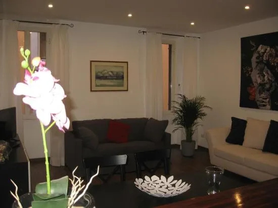 G&G Apartment 90mq - Historical Centre