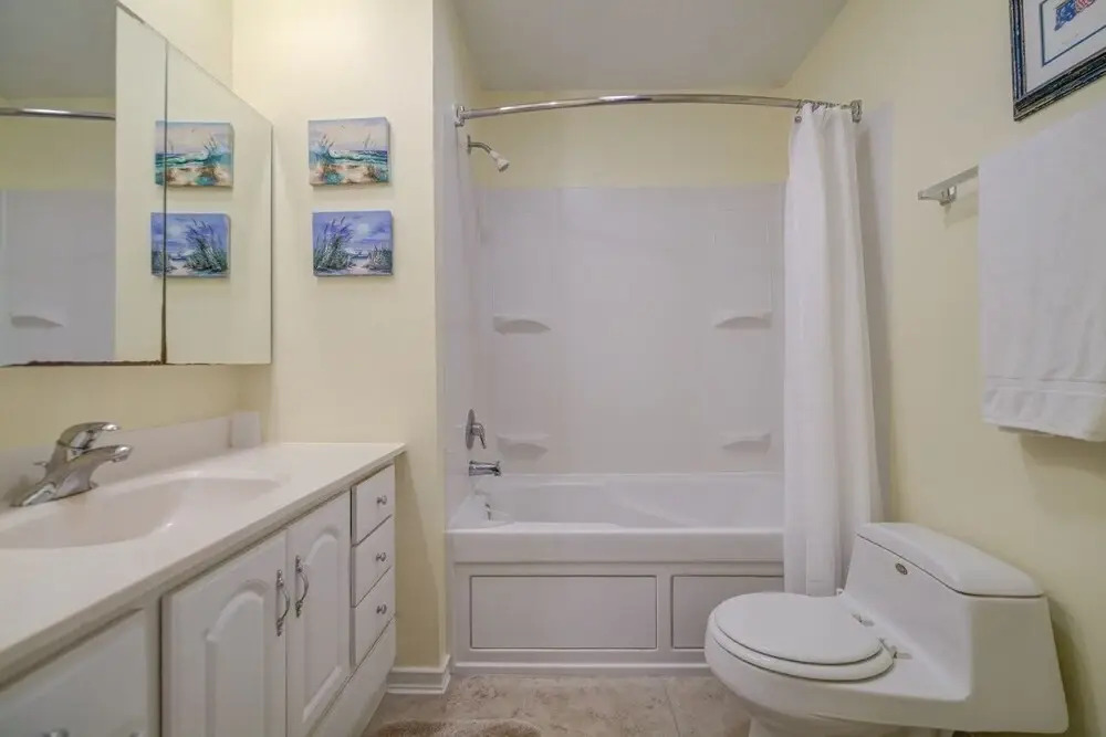 Escape to Hilton Head! Two Bedroom Villa Just A Short Walk To Beach! 2 Villa by Redawning