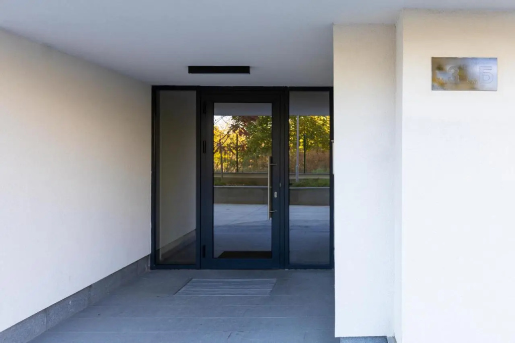 Stylish 1BD flat with a Parking Spot
