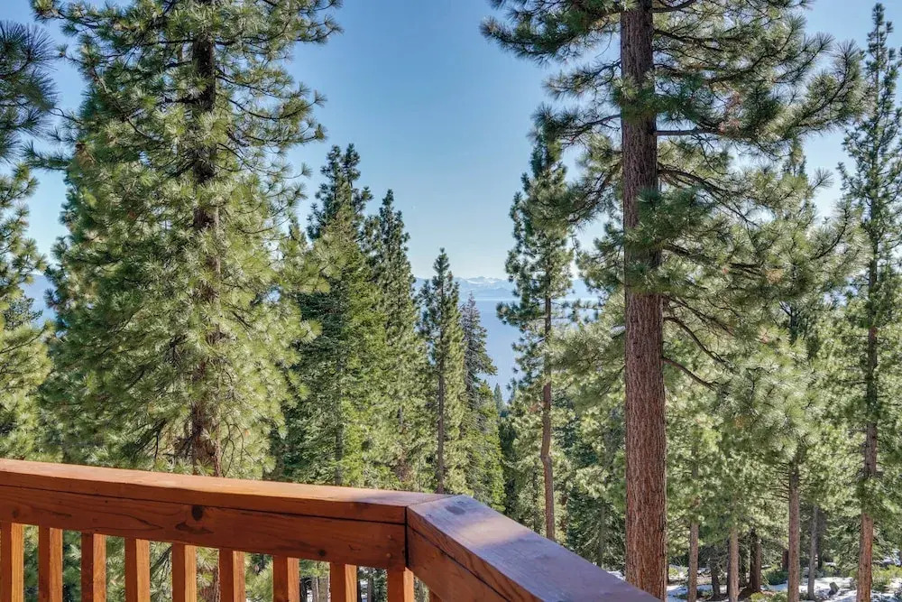 6 Mi to Ski Slopes! Family Tahoe Cabin w/ 3 Decks