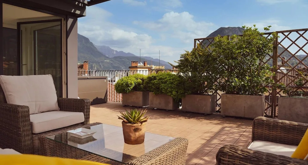 Luxury Nassa Penthouse With Private Terrace in Lugano