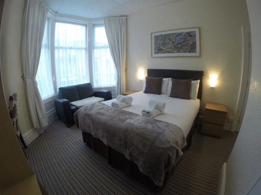 Happy Return Hotel