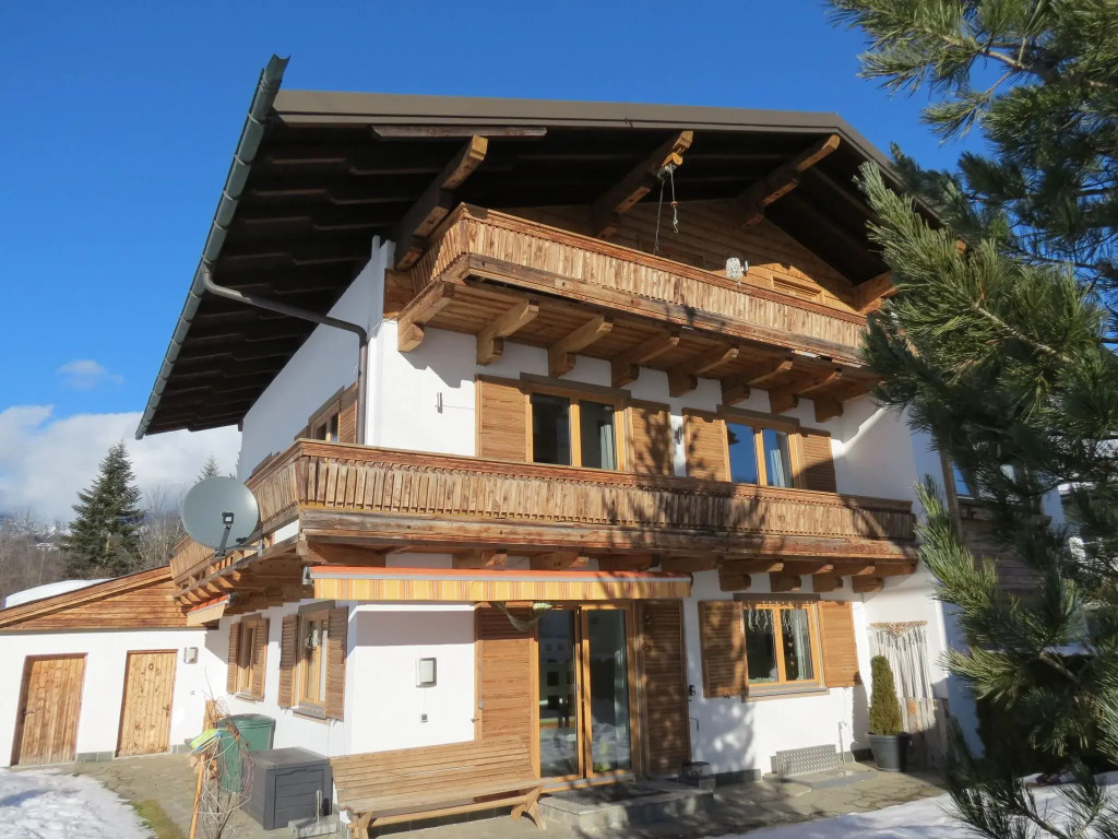 Large apartment in the Salzburgerland with a 25m balcony