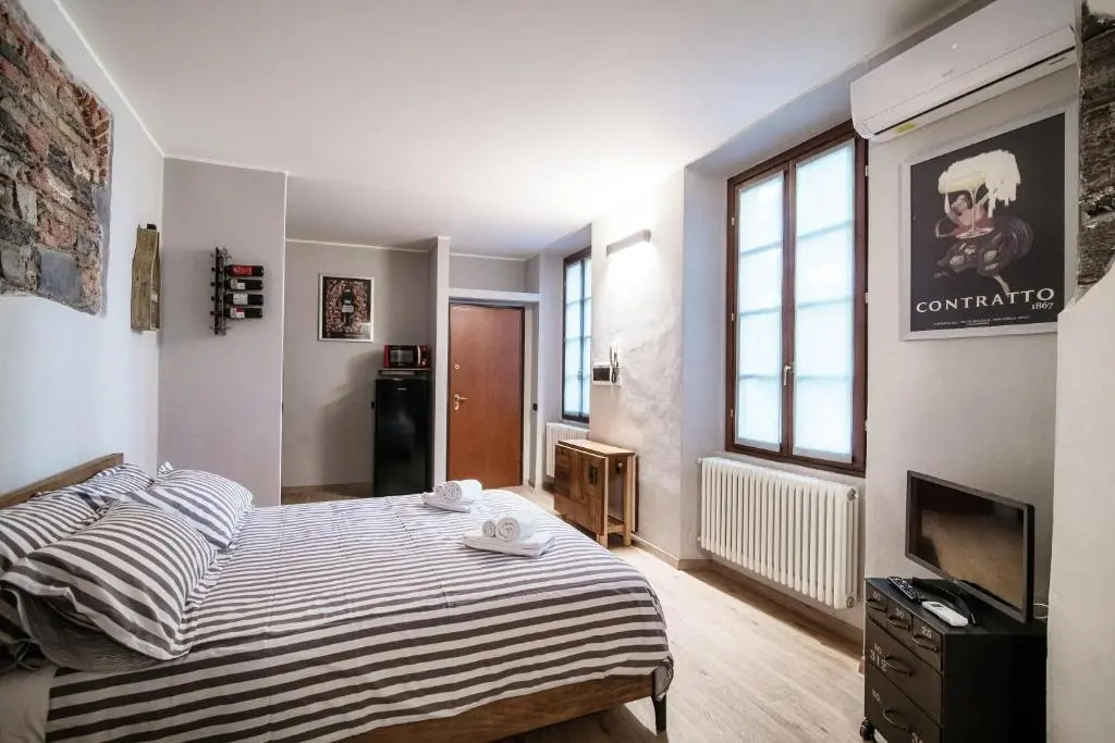 Wine House Como- By House Of Travelers-