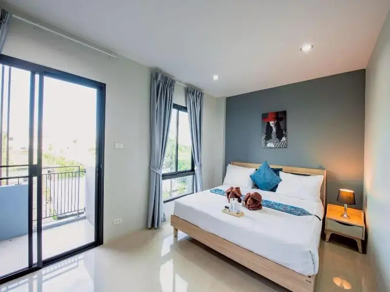 The Living Hotel SamutPrakan