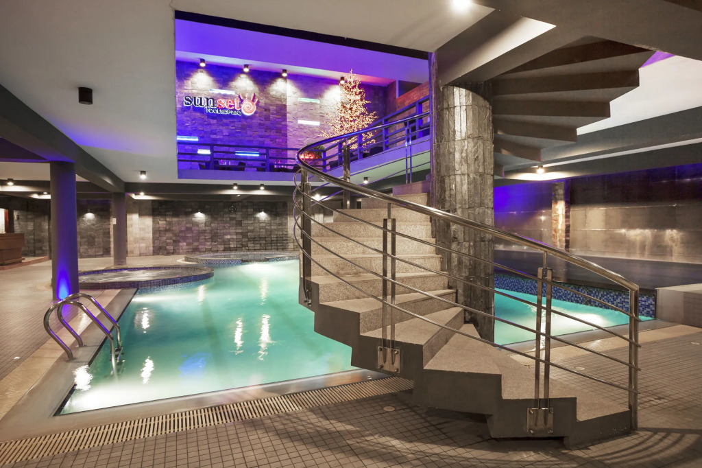 Long Beach Hotel