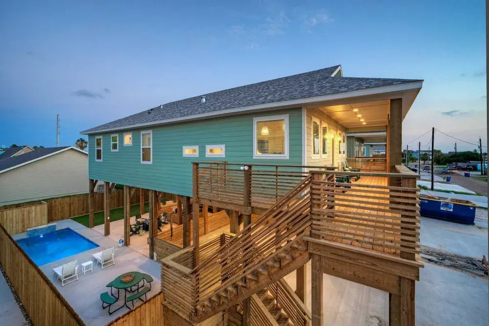 Pool, Firepit + Golf Cart Zone + Near Beach Looney Dunes by Avantstay