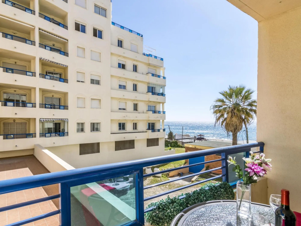 Beautiful Apartment on the beach 353
