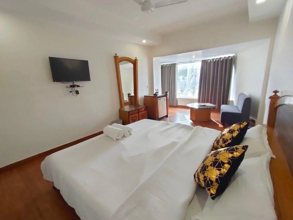 OYO 76836 Hotel Meridian