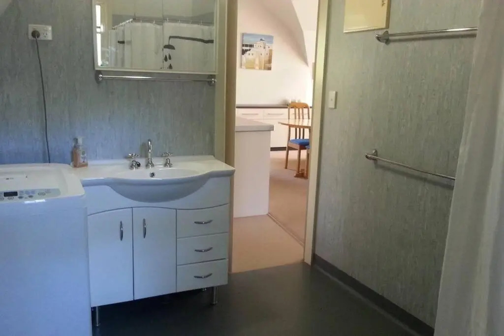 Deedy's Nest -Couple's Retreat at Mystery Bay