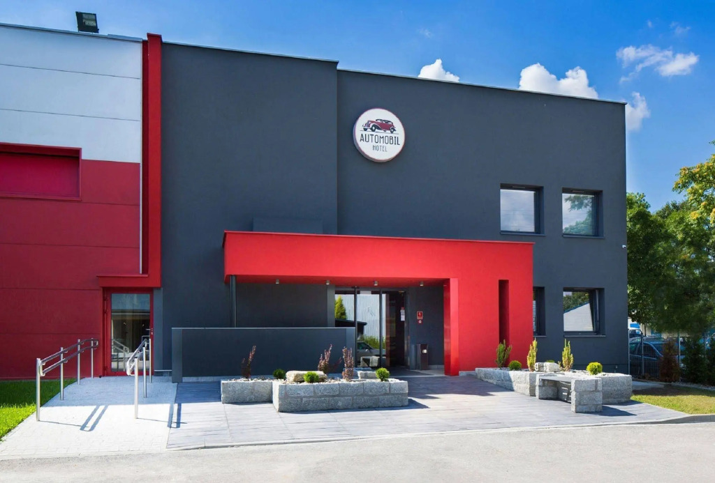 Automobil Hotel