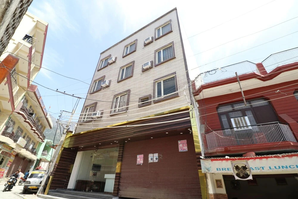 Oyo 37959 Hotel Royal Stay