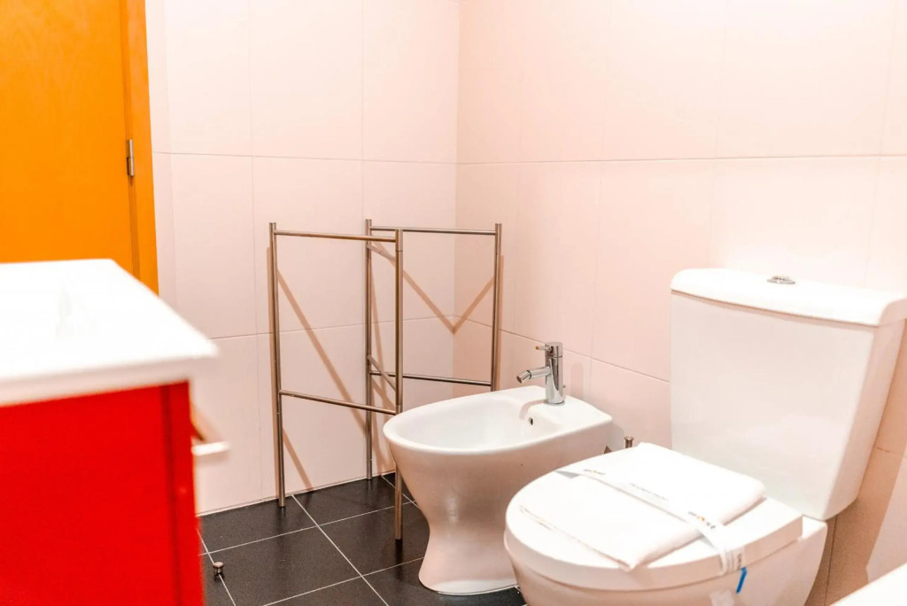 Sunny Studio in the heart of Lapa - 5min walk to Metro!