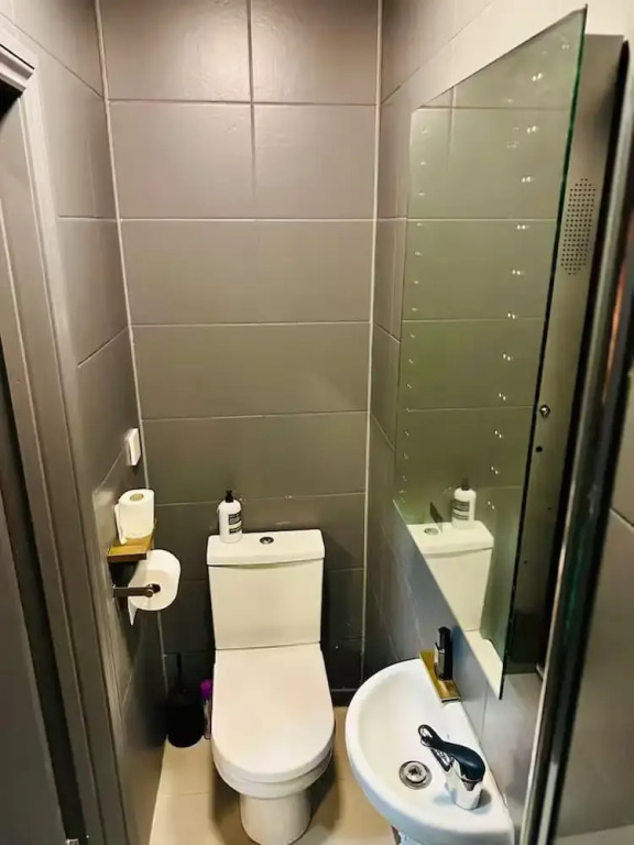 Arty Infused Loft With ac Near Emirates Stadium