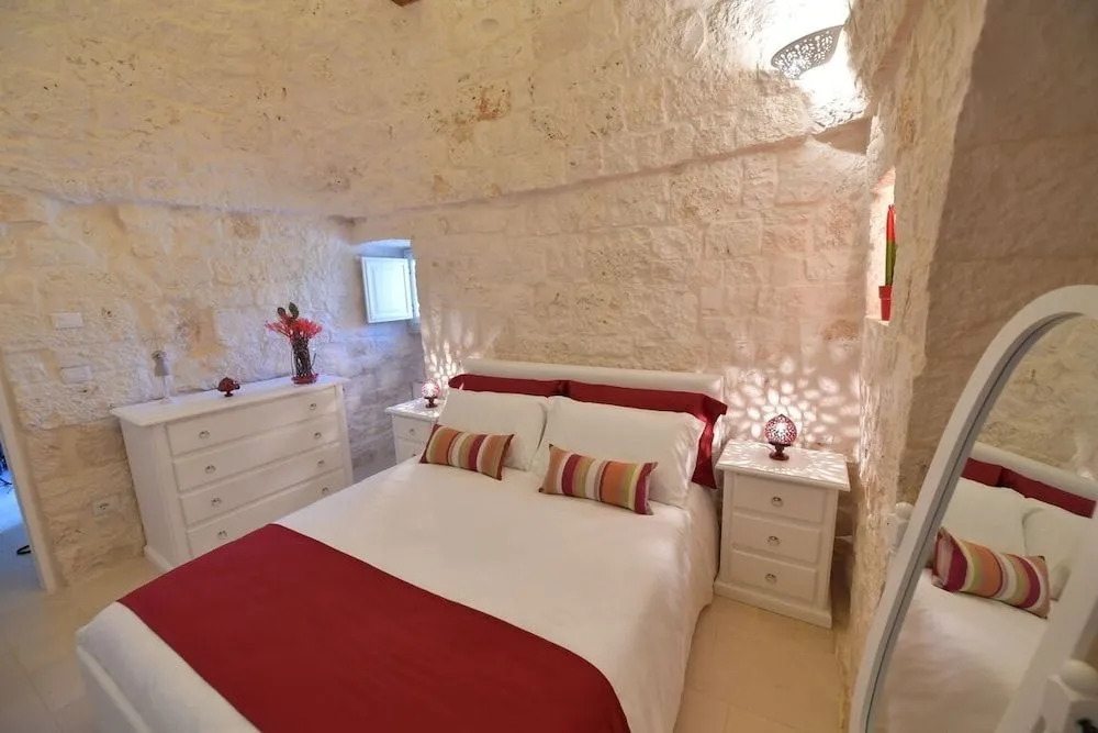 Trulli Santa Croce Luxury Holidays - piscina privata fino a 8 persone