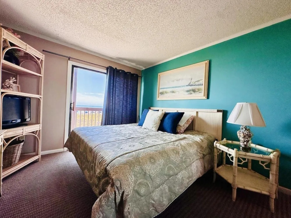 Tilghman Beach And Racquet Club 122 3 Bedroom Condo by RedAwning