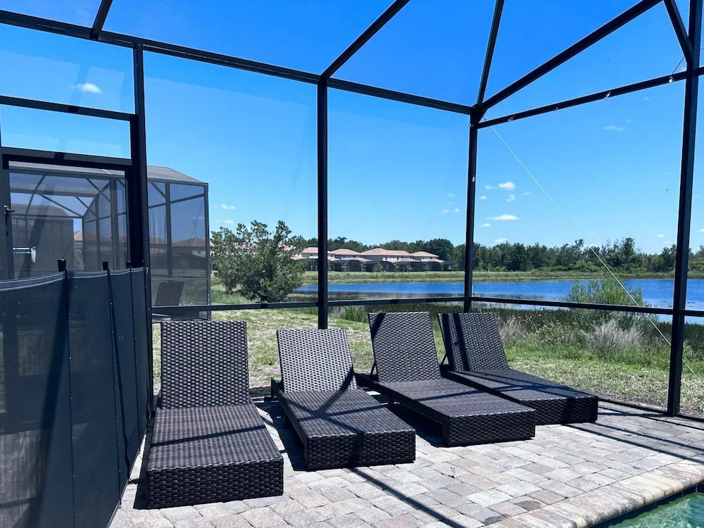 Balmoral Resort-179mm 4 Bedroom Home by RedAwning