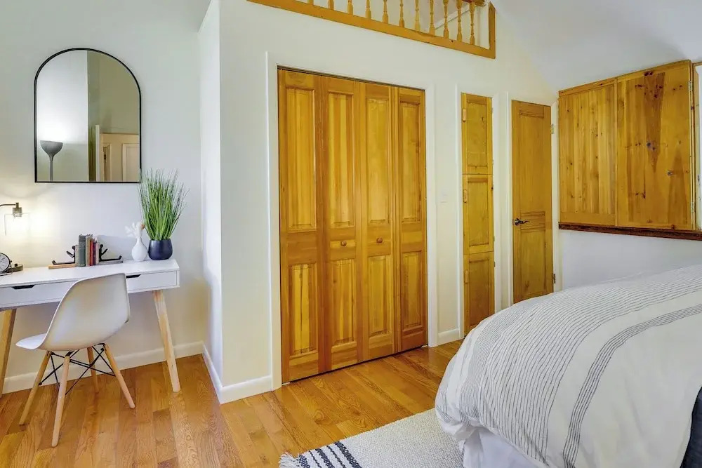 Modern Mountain Haven: 5 Mi to Mt Snow Slopes!