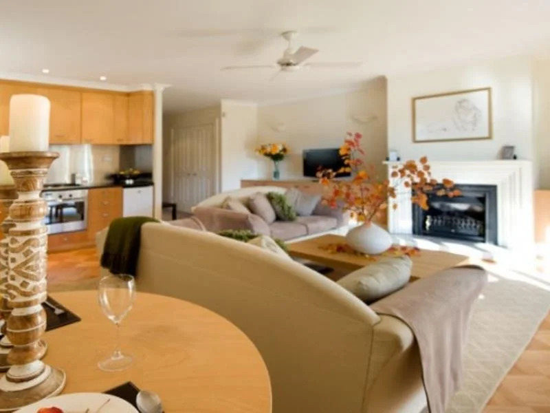 Lakeside Suites