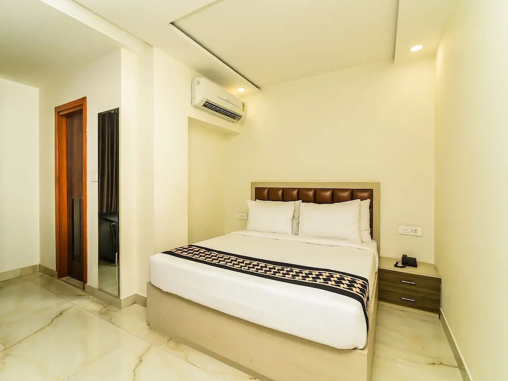 OYO 9384 Hotel Ashirwad