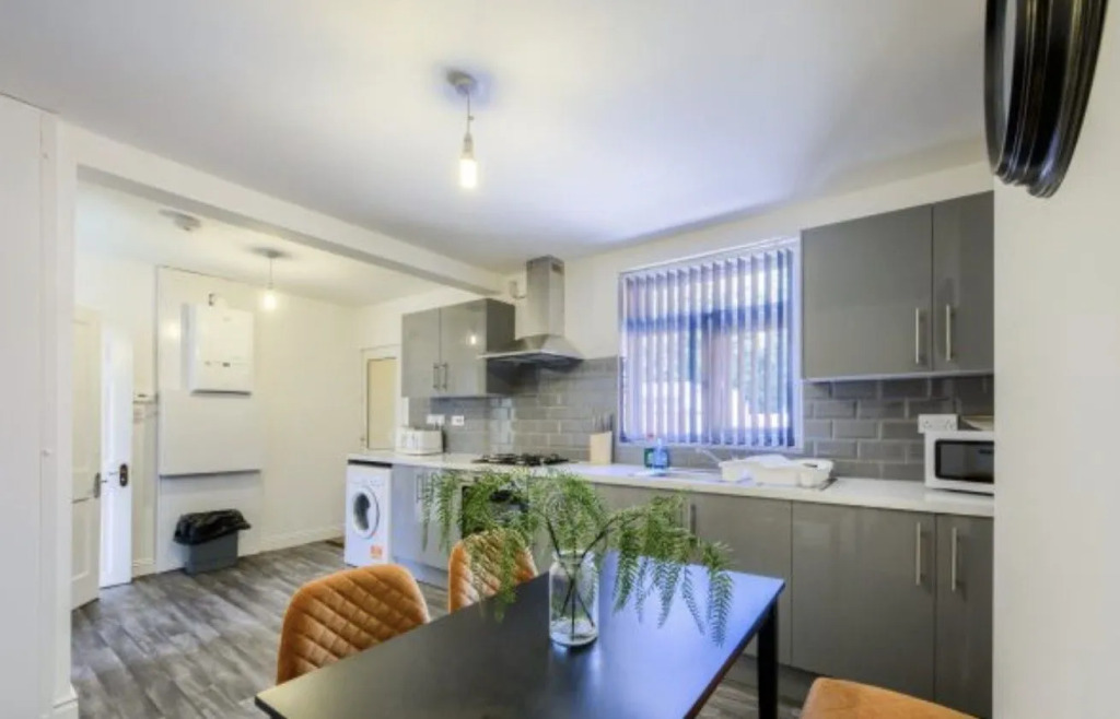 Exquisite Newfields 3 Bedroom House W/ Garden