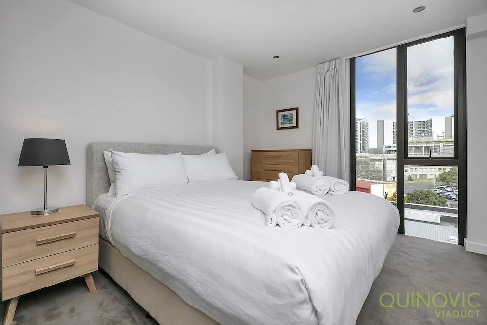 QV Luxury Victoria Park Apartment - 813
