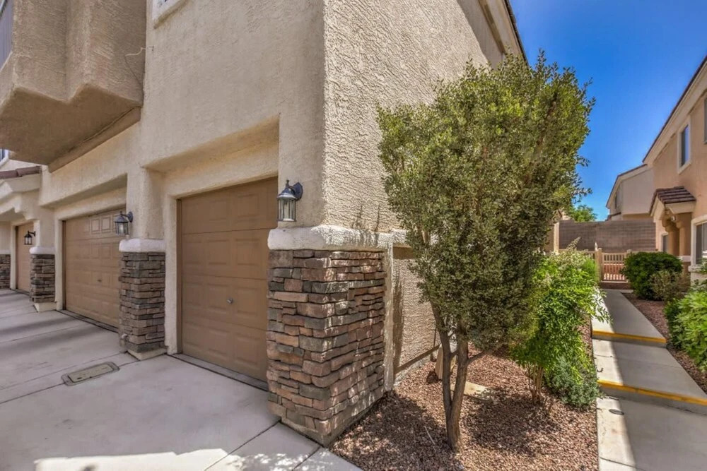 Extended Corporate Beautiful 2 Bedroom Condo With Community Pool Park