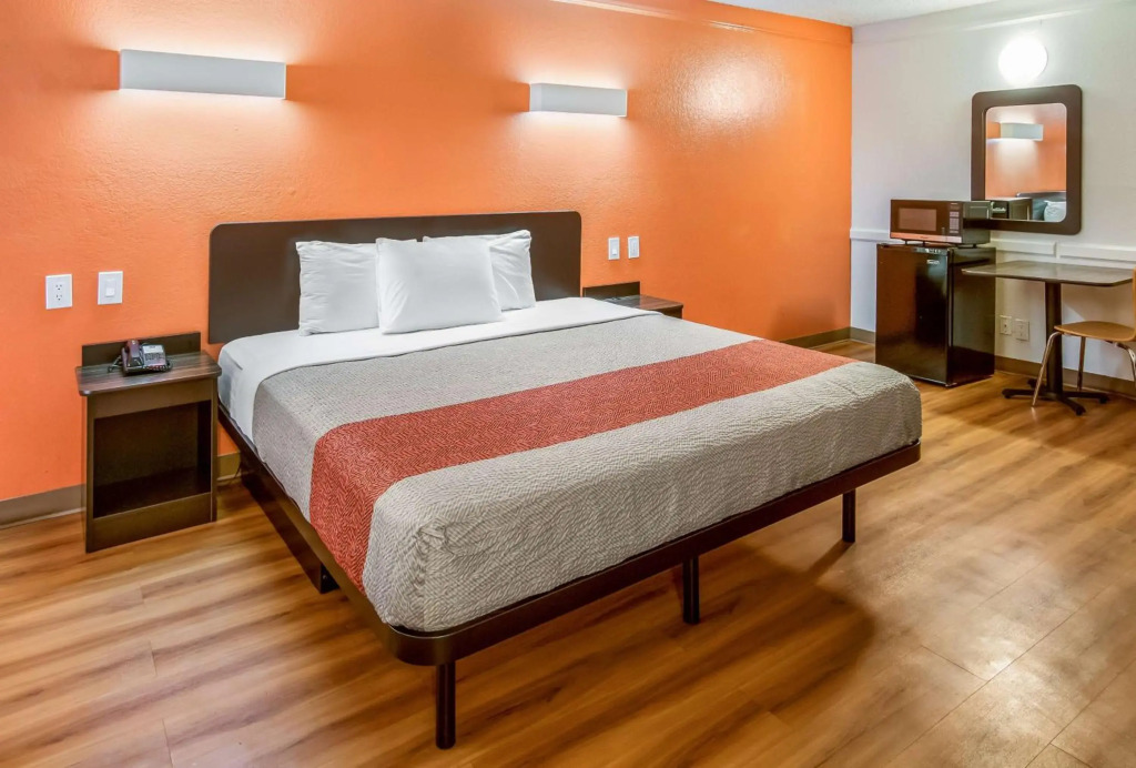 Motel 6-Euless, TX - DFW West