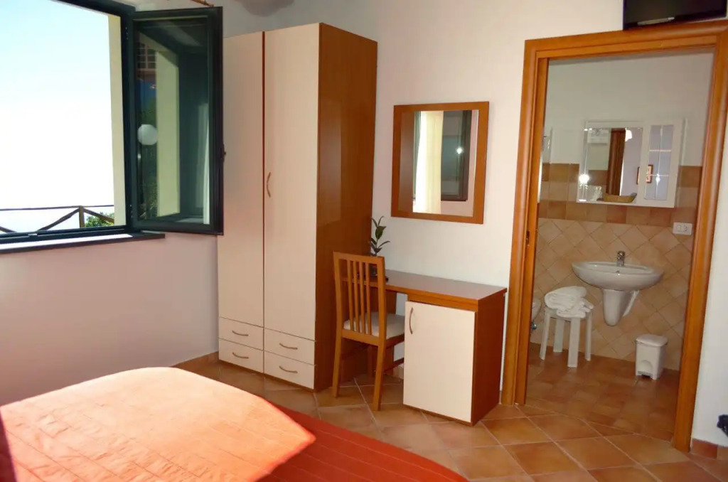 LInfinito Agriturismo - Rooms & Breakfast