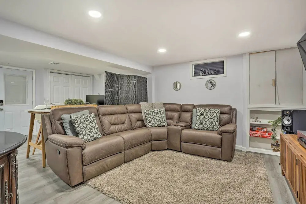 Private Patio! NYC Area Base Near Metlife Stadium