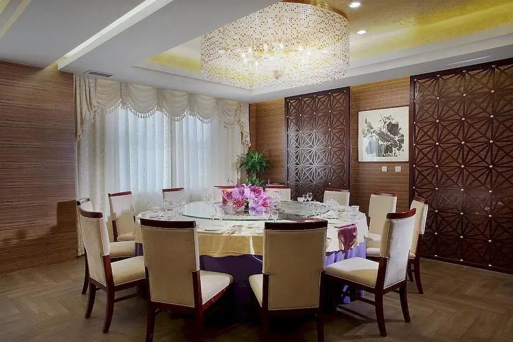 Chengde Tianbao Hotel