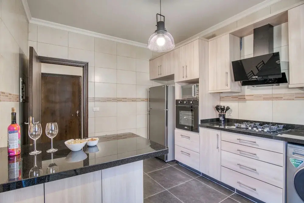 Vinyl 3-Bedroom Apartment in Zouk Mikael