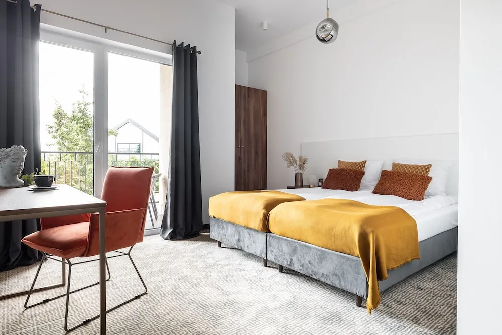 OBERŻA POD RÓŻĄ restauracja, sauny, jacuzzi
